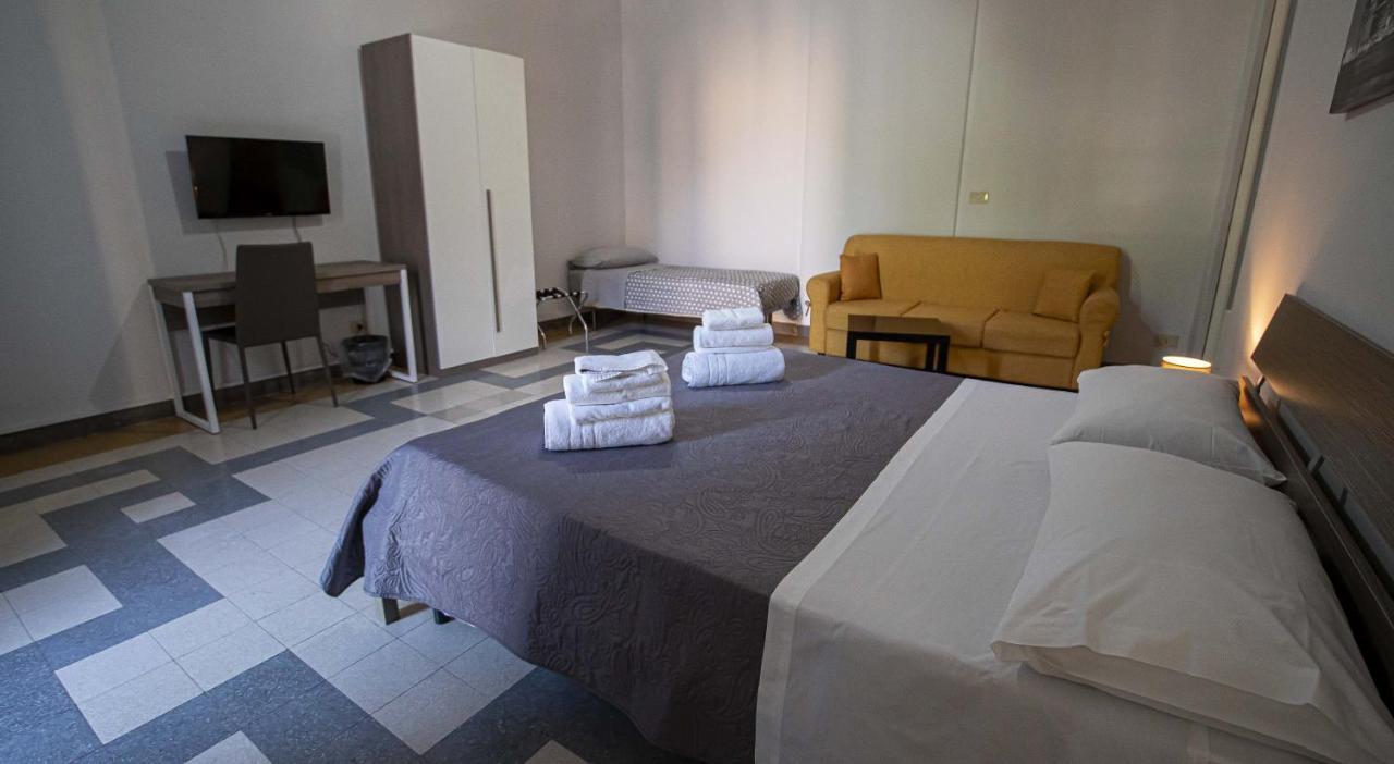 Giachi Friendly Rooms Alla Stazione Palermo Exterior photo