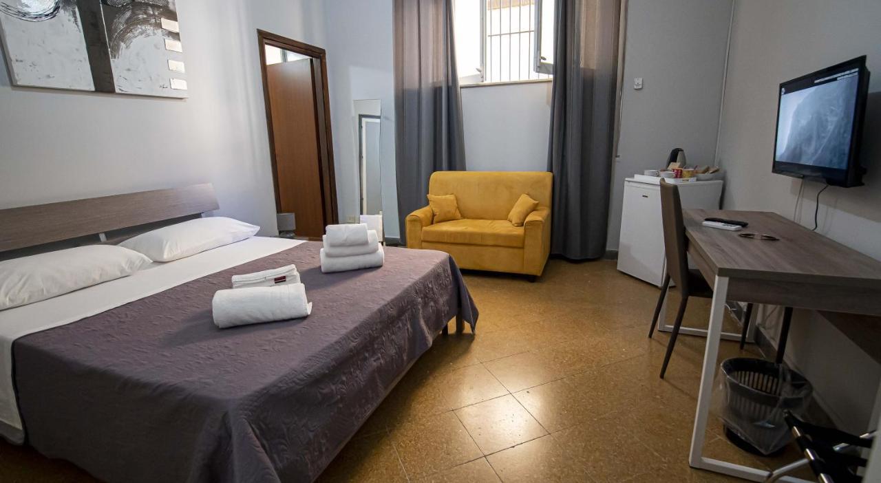 Giachi Friendly Rooms Alla Stazione Palermo Exterior photo