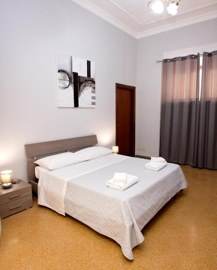 Giachi Friendly Rooms Alla Stazione Palermo Exterior photo
