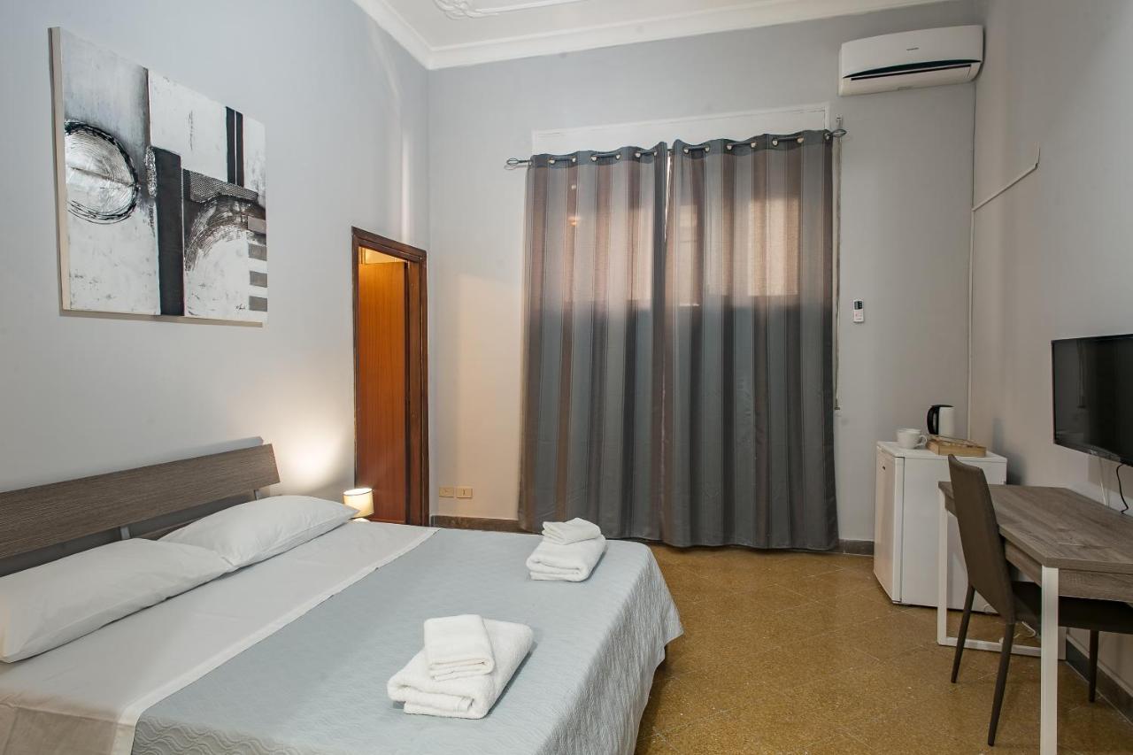 Giachi Friendly Rooms Alla Stazione Palermo Exterior photo