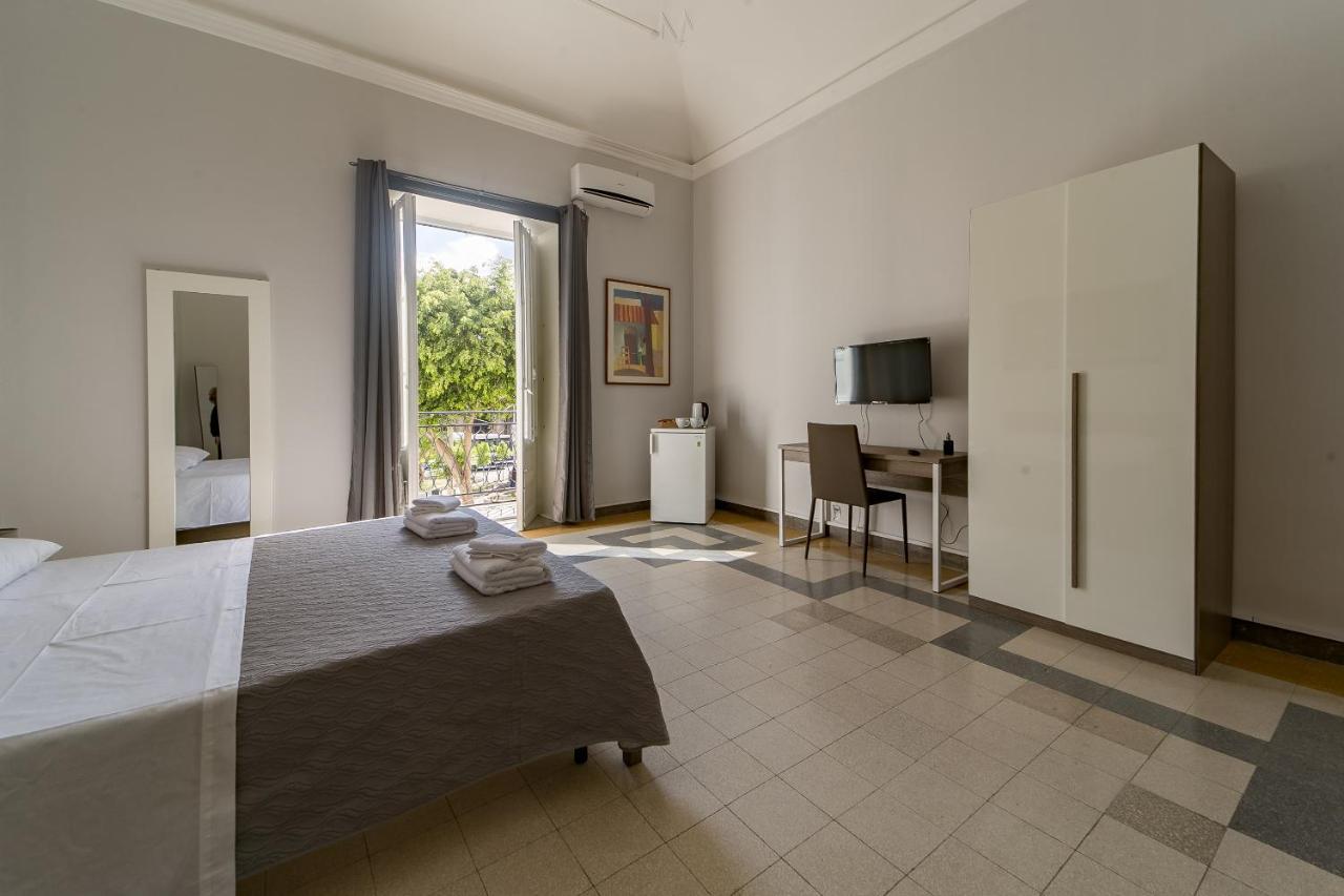 Giachi Friendly Rooms Alla Stazione Palermo Exterior photo