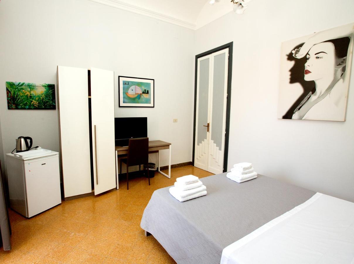Giachi Friendly Rooms Alla Stazione Palermo Exterior photo