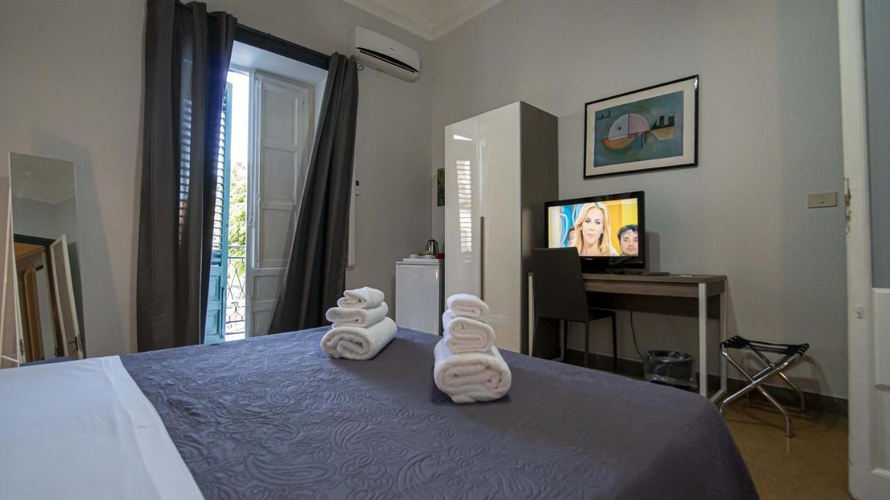 Giachi Friendly Rooms Alla Stazione Palermo Exterior photo