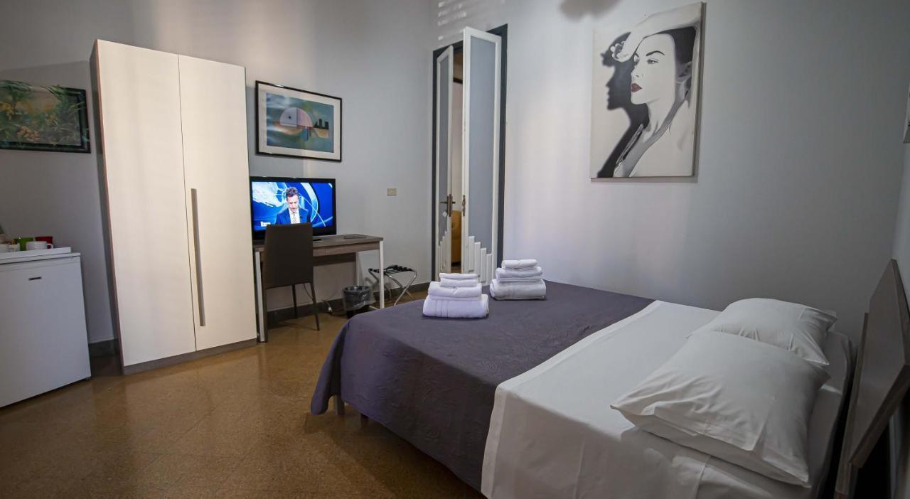 Giachi Friendly Rooms Alla Stazione Palermo Exterior photo