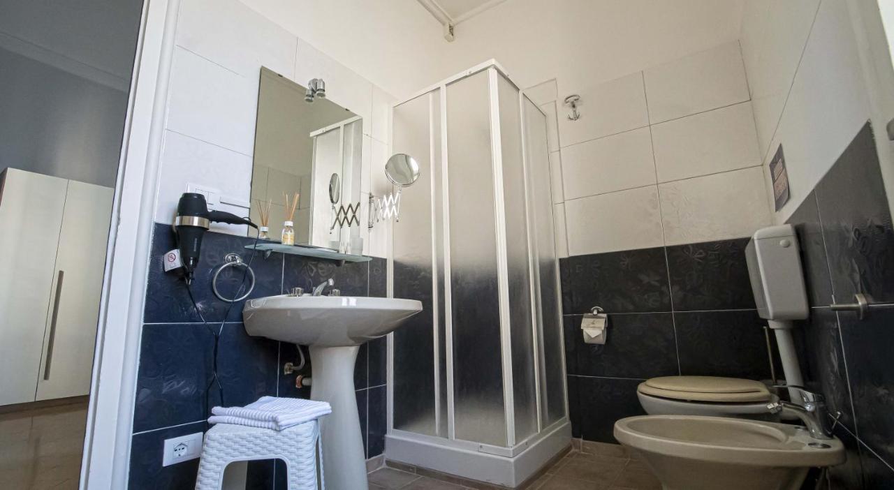 Giachi Friendly Rooms Alla Stazione Palermo Exterior photo